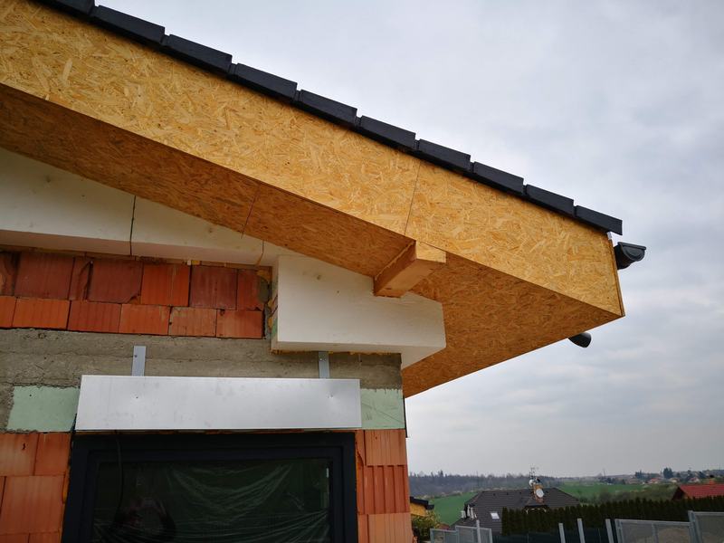 Přesah střechy nad oknem