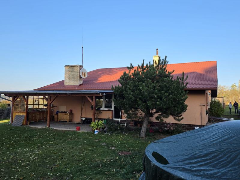 Nová krytina na straně do zahrady